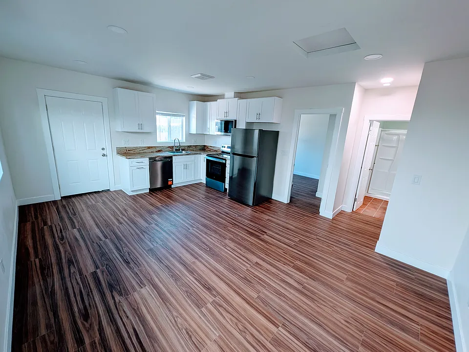 3452 Oak Glen Ln