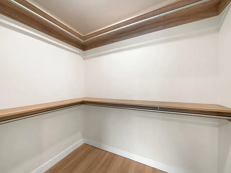 1805 Clay St — Photo 7