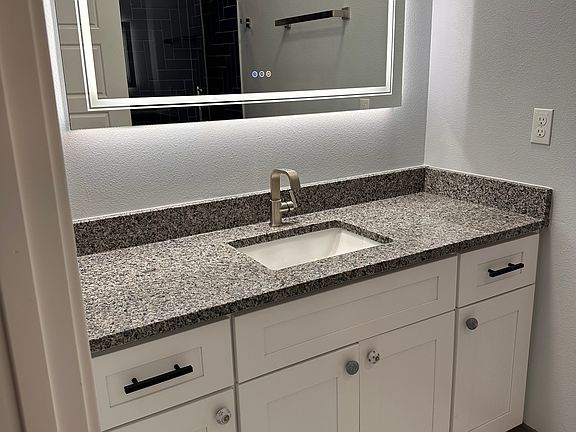 4th image of 1360 N Cotton St #2C