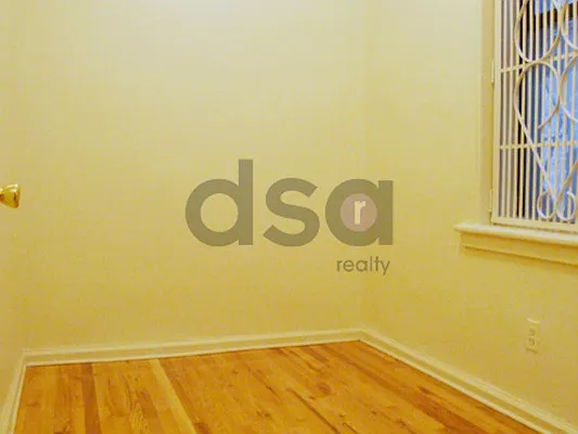 Rented by DSA Realty | media 27