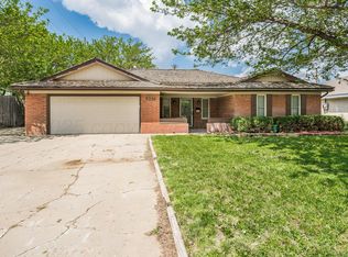 7216 Gainsborough Rd, Amarillo, TX 79106