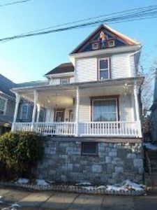 317 W 4th St, Bloomsburg, PA, 17815