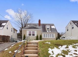 11 Cypress Rd, Eastchester, NY 10709