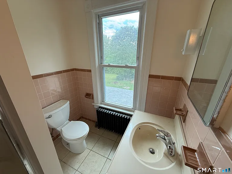 131 Eastern Dr — Photo 17