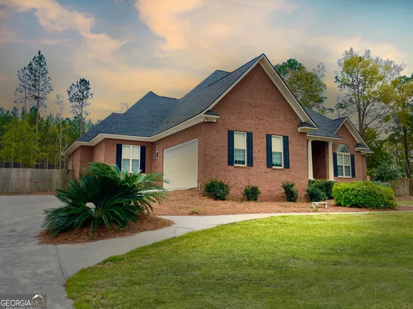 225 Wellington Cir, Statesboro, GA 30458