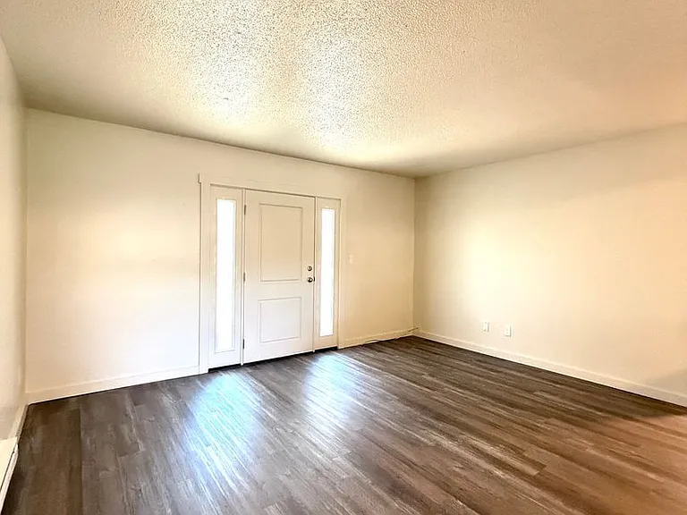 818 Taylor St — Photo 2