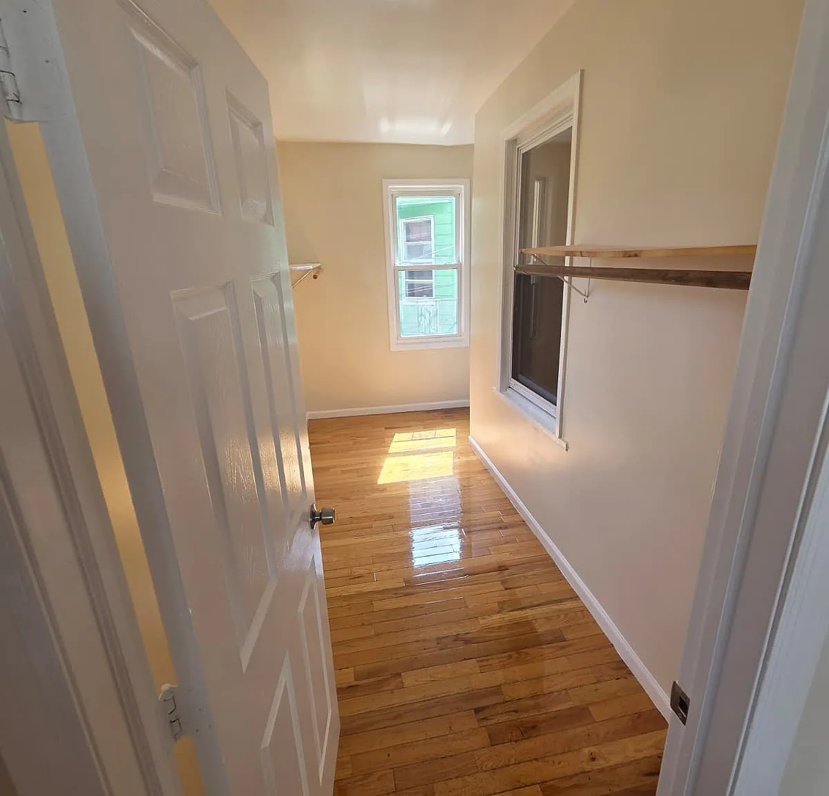 1035 Hunterdon St — Photo 3