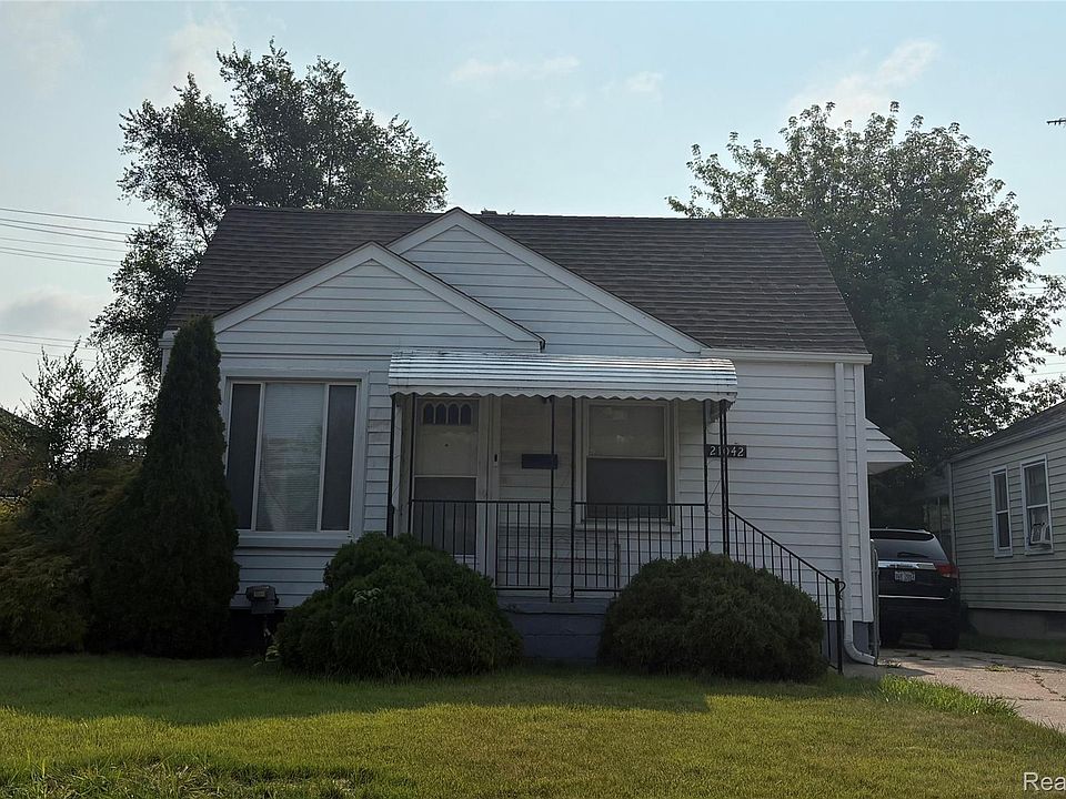 1st image of 21042 Dexter Blvd