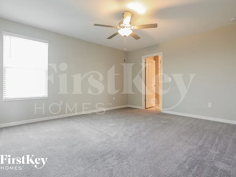 1045 7th Ave NW — Photo 8