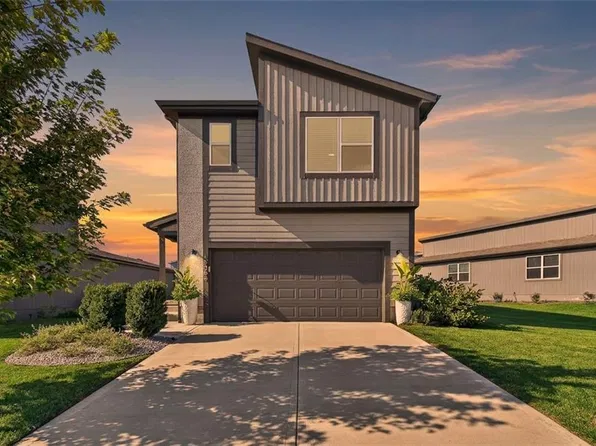 18068 Hauser St, Overland Park, KS 66013