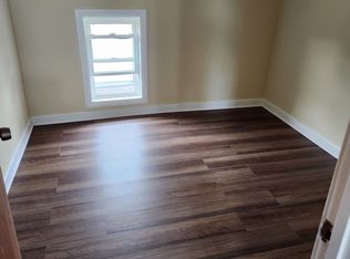 8 Clement St APT 2, Tiverton, RI 02878