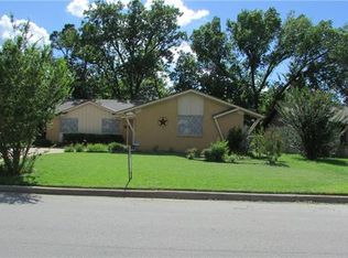 1600 Warren Ln, Fort Worth, TX 76112