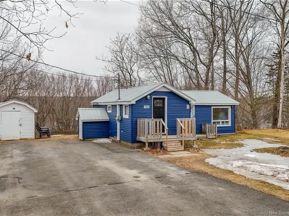 124 Ruby St, Fredericton, NB E3G 7T1