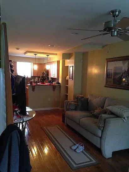 2 bed, 1090 sqft, $2,200 — Photo 2