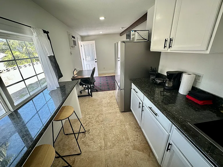 3030 Plaza St #C — Photo 15