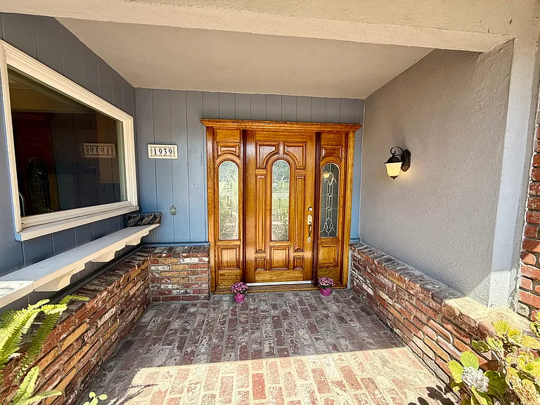 1939 Chapman Rd — Photo 5