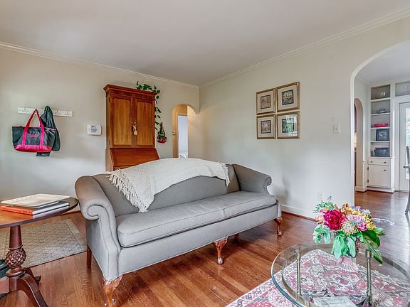 Another view of living rm