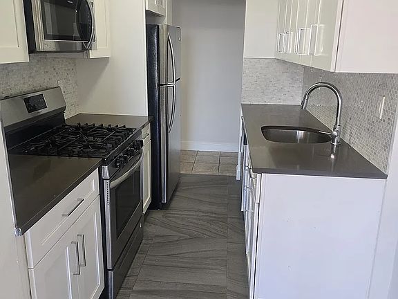 5th image of 2940 Ocean Pkwy APT 14D