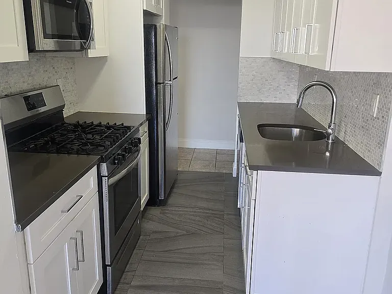 2940 Ocean Pkwy #14D — Photo 5