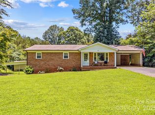 154 Windy Hill Rd, Statesville, NC 28625