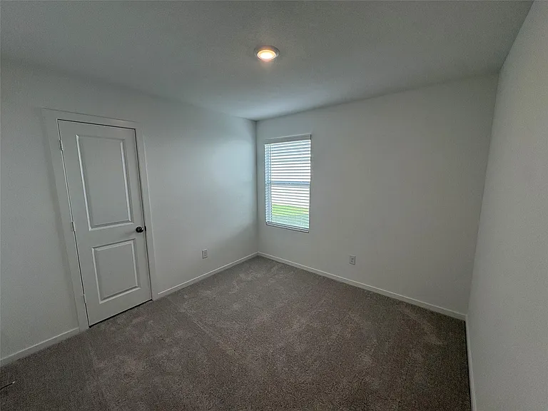 1633 Limpkin Dr — Photo 7