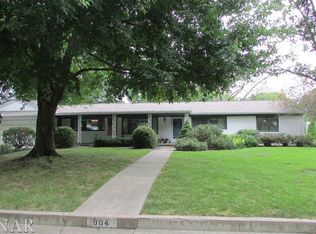 904 Hastings Dr, Bloomington, IL