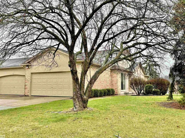 15784 Revere Dr, Clinton Township, MI 48038