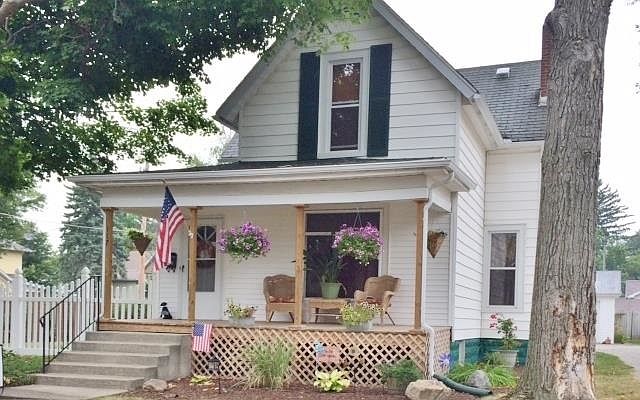 1st image of 117 Burnam St