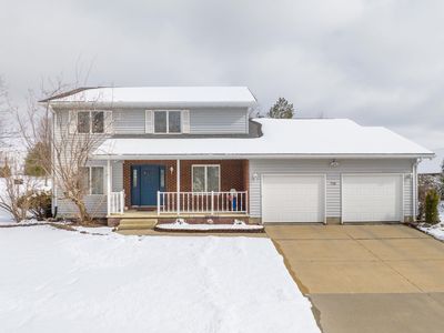 728 Hearthside Dr, Cedar Falls, IA, 50613