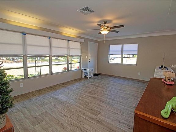 4th image of 6464 Pelican Dr S