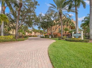 529 Sandy Hook Rd, Treasure Island, FL 33706