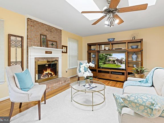 4th image of 4008 Medford Dr