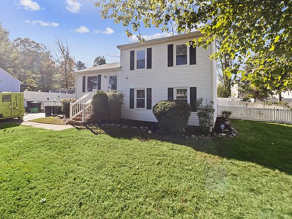 4th image of 7802 Walkenhut Dr