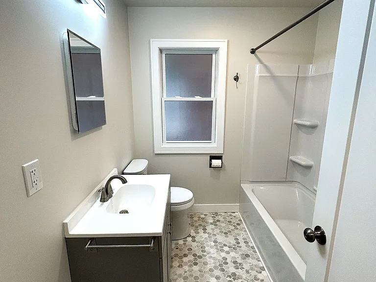 3322 Fullerton St — Photo 3