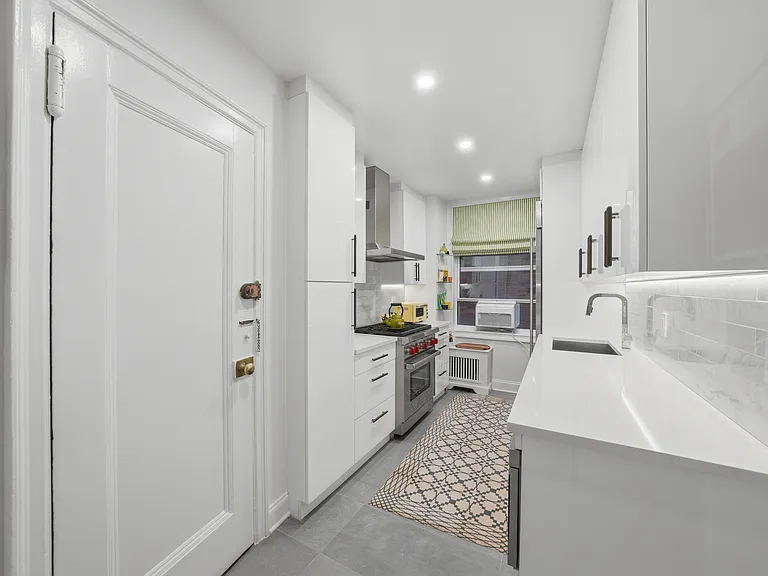 50 E 72nd St #10B — Photo 20