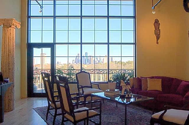 1st image of 1005 S Shepherd Dr APT 606