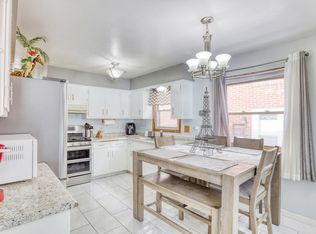 3037 S 6th St, Milwaukee, WI 53215