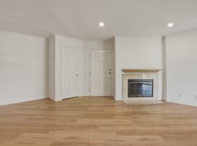 675 Oak Run Trl