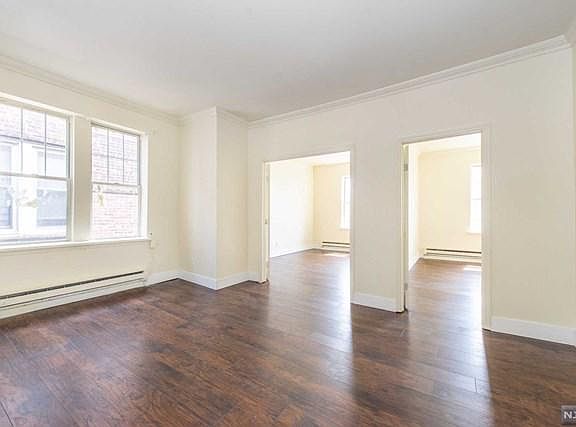 3rd image of 248 Clendenny Ave APT 5