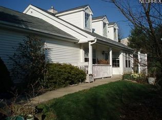 808 Holly Oak Ln, Aurora, OH 44202