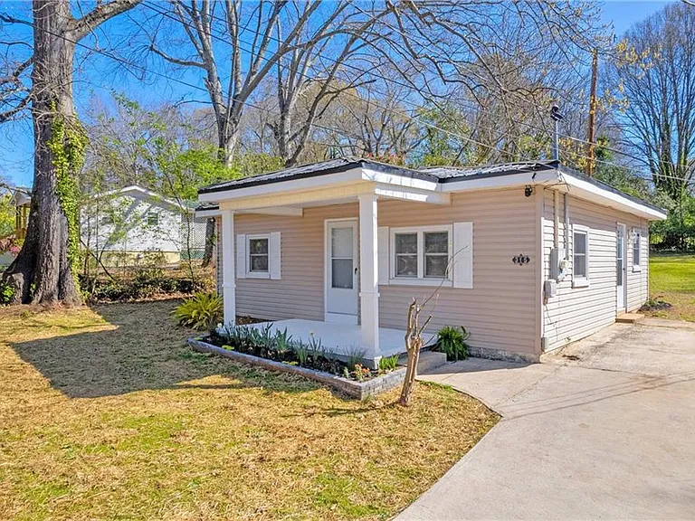 315 Evans St — Photo 3