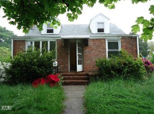 111 Beacon St, Stratford, CT 06614