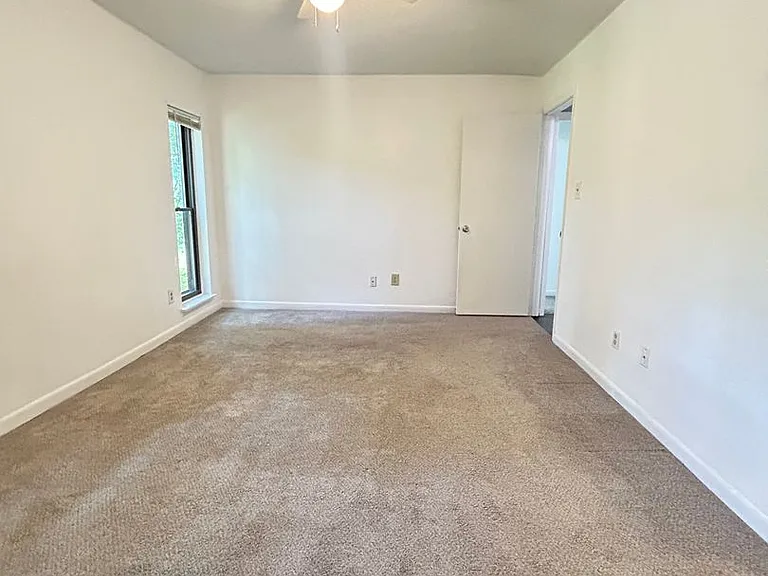 654 Pine Ridge Pl — Photo 13