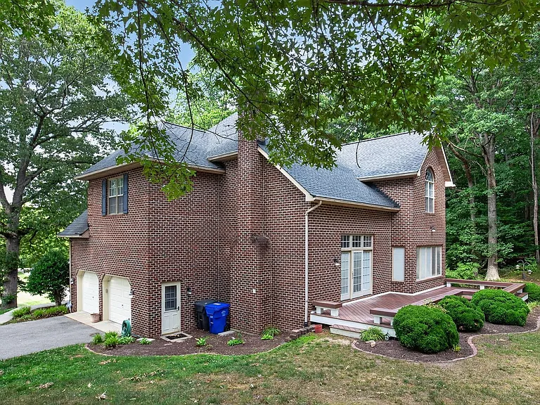 16801 Old Field Ln — Photo 17