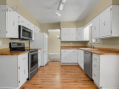 3rd image of 4298 N Nonchalant Cir