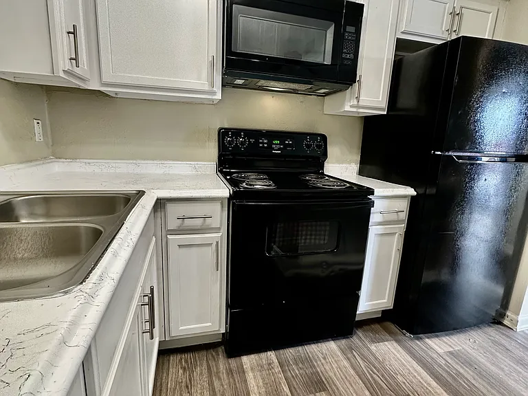Polk Villas — Photo 44