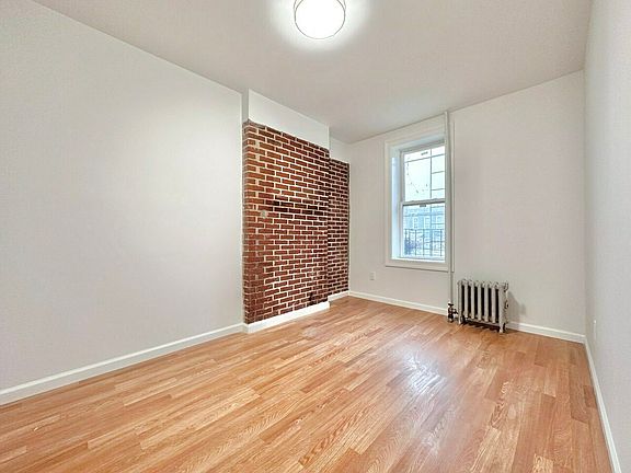 5th image of 1019 Rogers Ave #1