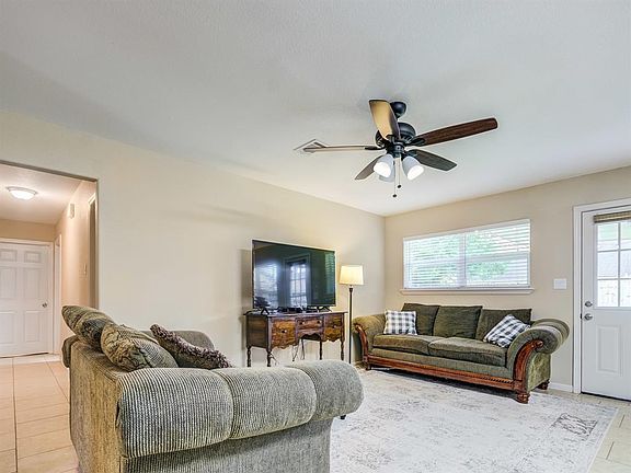 5th image of 3444 Birch Ln