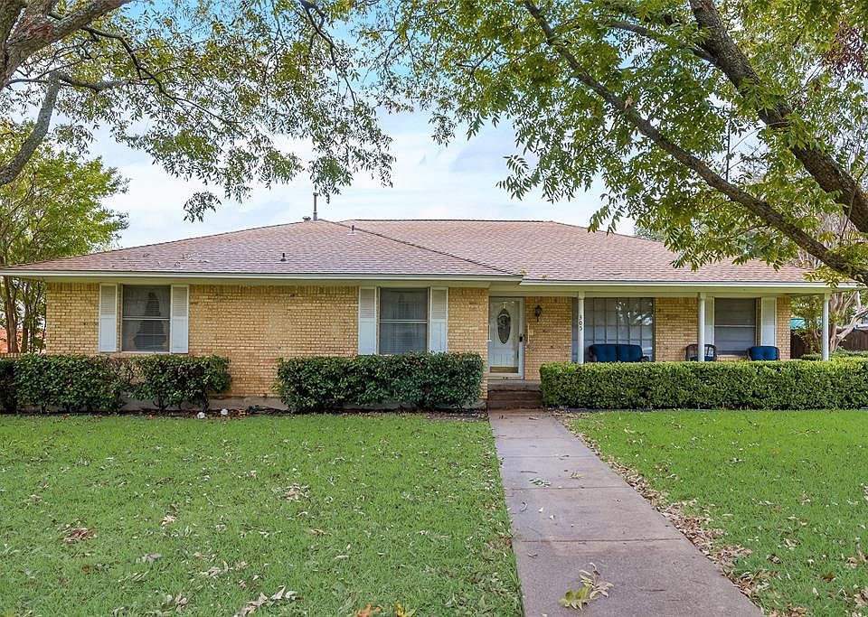 1st image of 305 Greenhill Ln