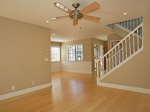3rd image of 2620 Elden Ave #10